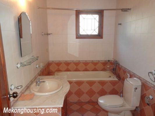 Nicely furnished villa with 4 bedrooms and swimming pool for rent in Xuan Dieu street, Tay Ho, Hanoi 18