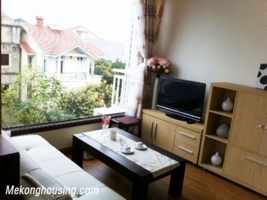 One bedroom serviced apartment for rent in Dang Thai Mai street, Tay Ho district, Hanoi, $450/month 1
