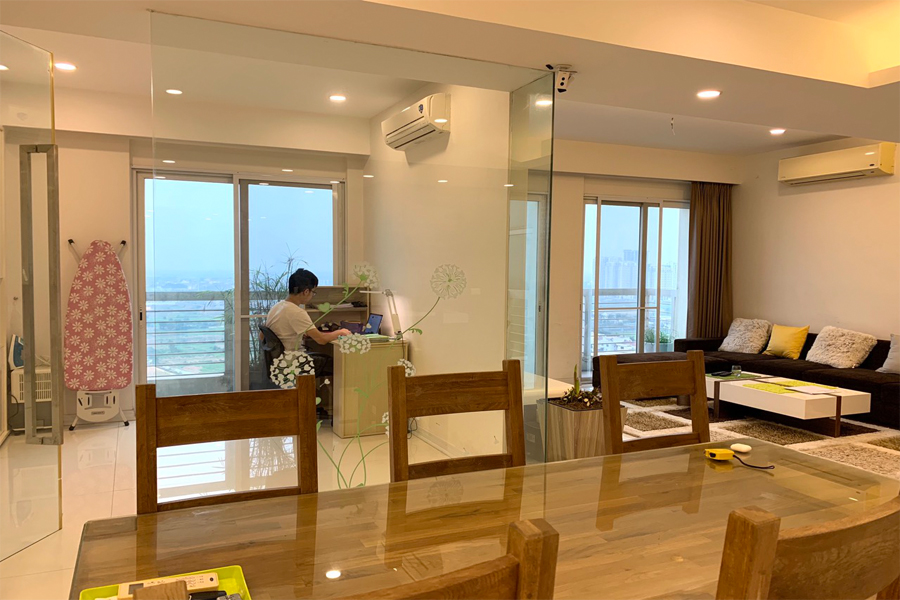 Outstanding apartment with modern design for rent in E5 tower Ciputra 5
