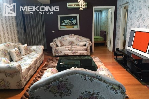 Penthouse apartment with 4 bedrooms for rent in E tower, Ciputra Hanoi 3