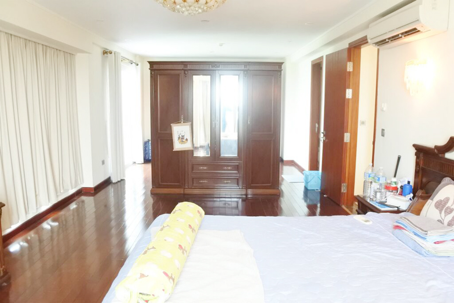 Splendid apartment with 4 bedrooms for rent in L2 tower, The Link Ciputra Hanoi 10