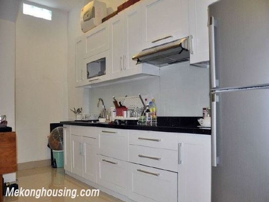 The 3 bedroom house with 950 USD/month is located on Dang Thai Mai street, Tay Ho district, Hanoi 4