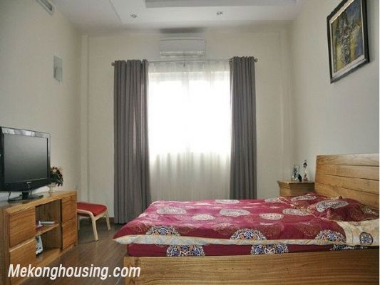 The 3 bedroom house with 950 USD/month is located on Dang Thai Mai street, Tay Ho district, Hanoi 9