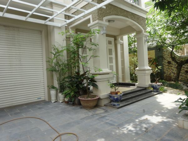 The villa with a total area of 350 sqm is for rent in block T, Ciputra Hanoi