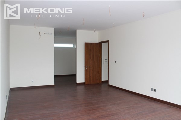 Unfurnished and spacious villa with 5 bedrooms and nice view of landscape for rent in Q block, Ciputra Hanoi 10