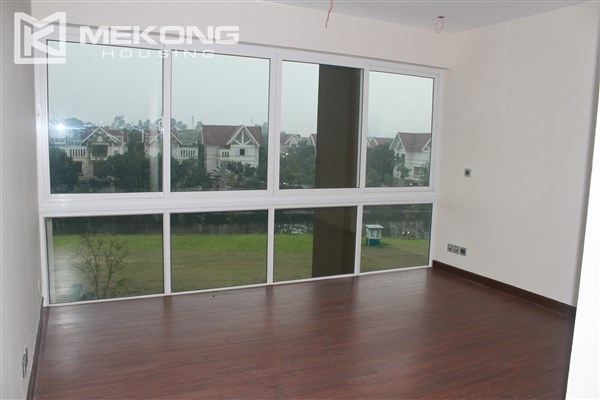 Unfurnished and spacious villa with 5 bedrooms and nice view of landscape for rent in Q block, Ciputra Hanoi 14