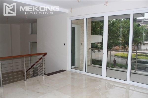 Unfurnished and spacious villa with 5 bedrooms and nice view of landscape for rent in Q block, Ciputra Hanoi 20