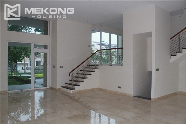 Unfurnished and spacious villa with 5 bedrooms and nice view of landscape for rent in Q block, Ciputra Hanoi 6