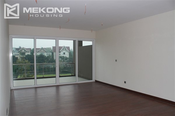 Unfurnished and spacious villa with 5 bedrooms and nice view of landscape for rent in Q block, Ciputra Hanoi 8