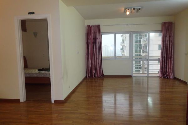 Unfurnished apartment with 4 bedrooms on high floor in E4 Ciputra Hanoi