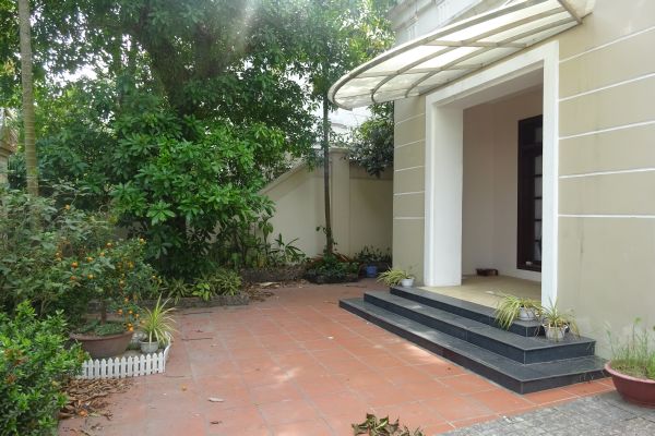 Unfurnished villa with 5 bedrooms for rent in C7 block, Ciputra Hanoi
