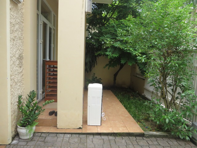 Unfurnished villa with 5 bedroooms for rent in T block, Ciputra Hanoi