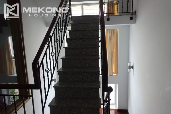 Well designed villa with 5 bedrooms and modern furniture in T block, Ciputra Hanoi 20