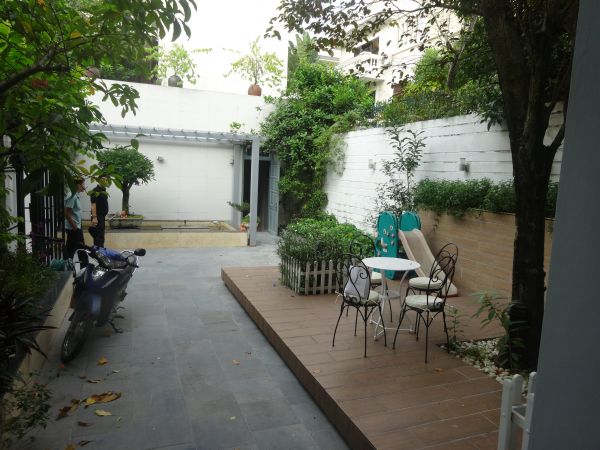 Well equipped villa with 4 bedrooms, big yard, garage for rent in C area, Ciputra Hanoi