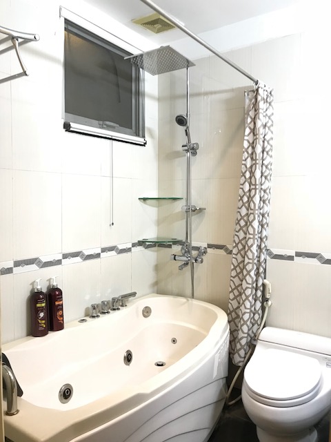 Well furnised apartment with 4 bedrooms for rent in G3 tower, Ciputra Hanoi 16