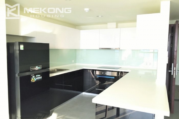 Well furnished apartment with 2 bedrooms for rent in Watermark, Lac Long Quan street, Tay Ho district 2