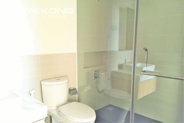Well furnished apartment with 2 bedrooms for rent in Watermark, Lac Long Quan street, Tay Ho district 5
